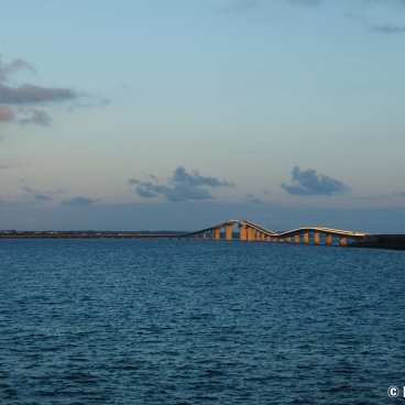 Irabu Ohashi (Miyako-jima), View on the bridge at nightfall