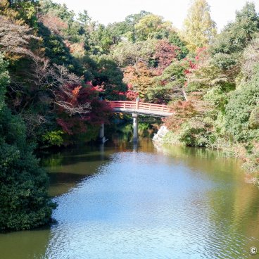 Takaoka (Toyama), Castle park, moat and vermilion bridge