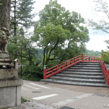 Uji, Asagiri Bridge between the two shrines and Byodo-in temple
