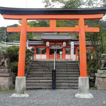 Uji-jinja, Torii gate and view on the shrine's buildings