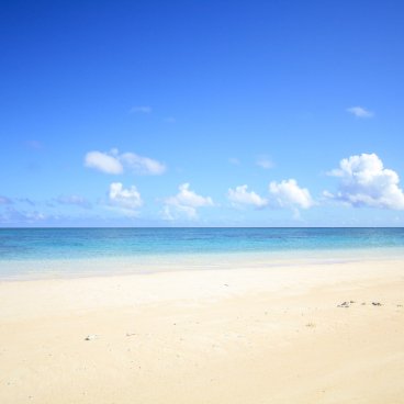 Kume-jima Island in Okinawa, White sand beach