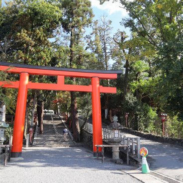 Yoshida-jinja (Kyoto), Great torii gate at the entrance of the shrine