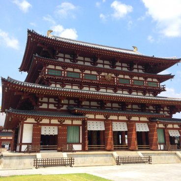 Yakushi-ji (Nara), Kondo main hall of the temple