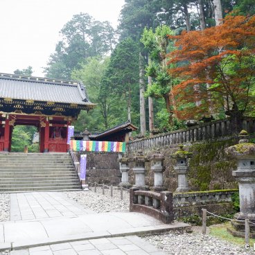 Taiyuin (Nikko), Niomon Gate