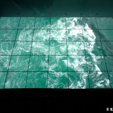 Naruto Whirlpools, Glass floor in Uzu no Michi's observation room 2