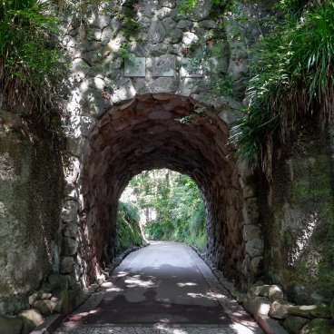 Kamakura Museum of Literature, Path and Shokakudo tunnel 2
