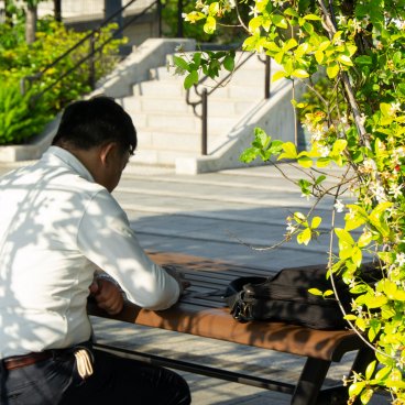Meguro Sky Garden, A Japanese salary-men on his break time