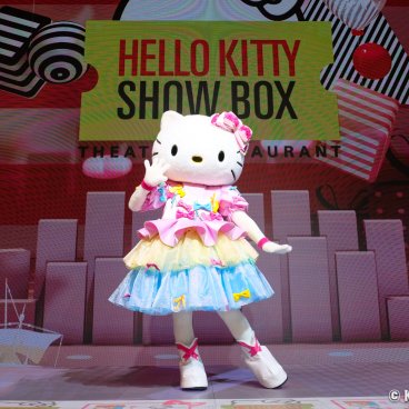 Hello Kitty Show Box (Awaji), Hello Kitty starring in her show