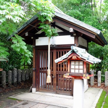 Hokoku-jinja (Osaka), Secondary pavilion in the shrine's grounds