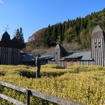 Lamune Onsen (Taketa, Oita), Buildings sheltering the baths