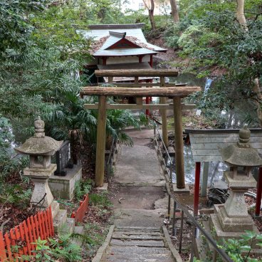 Kishu Tosho-gu (Wakayama), Another stone stairway