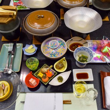 Atsumi Onsen Bankokuya (Tsuruoka), Traditional dinner