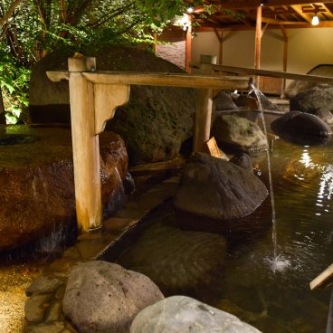 Atsumi Onsen Bankokuya (Tsuruoka), Outdoor bath