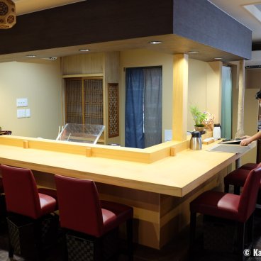 Tempura Tobari, Counter at the restaurant