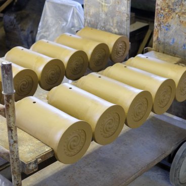 Koyo Seiga (Himeji), Ibushi tiles left to dry