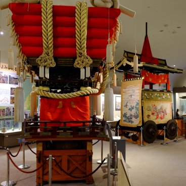 Daisen Park (Sakai, Osaka), Festival floats at Sakai City Museum