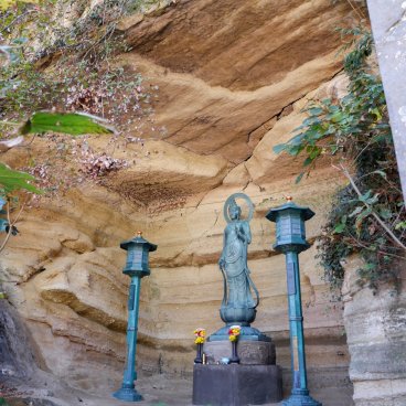 Ryuko-ji (Enoshima), Bronze Buddha statue