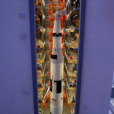 Small Worlds Tokyo (Odaiba), Saturn V rocket in the miniature Space Center