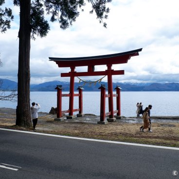 Lake Tazawa-ko (Akita), Goza-no-Ishi shrine's torii gate