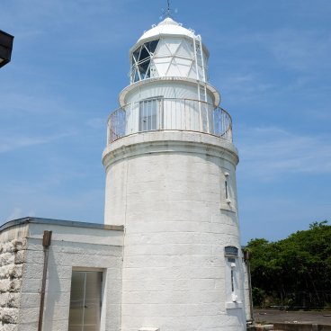 Tomogashima (Wakayama), Okinoshima Island's white lighthouse