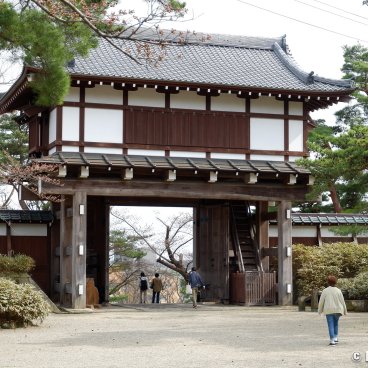 Akita, Kubota Castle's Omotemon Gate in Senshu Park 