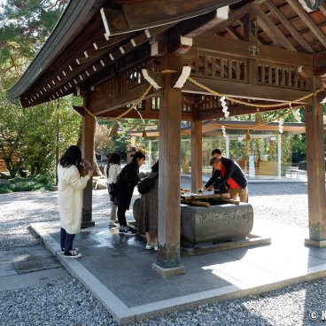 Oyama-jinja (Kanazawa), Temizuya (or Chozuya) ablution pavilion in the shrine