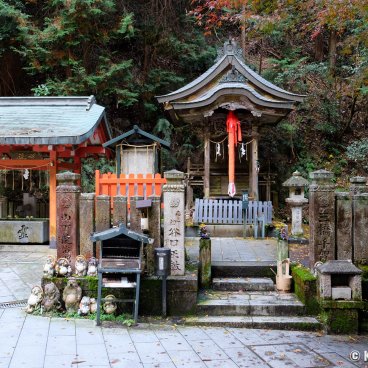 Tanukidani-san Fudo-in (Kyoto), Sansha Myojin-do pavilion