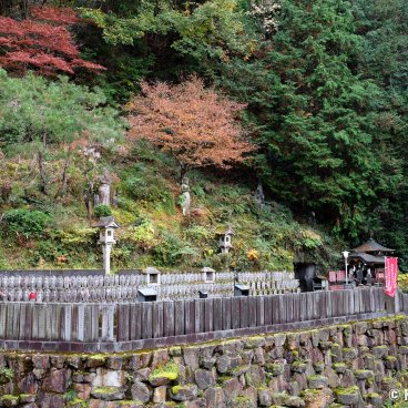 Tanukidani-san Fudo-in (Kyoto), Buddhist statues, including Jizo statues