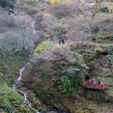 Ginzan Onsen (Yamagata), View on Shirogane no taki fall