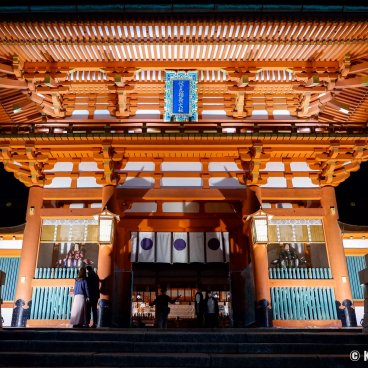 Fushimi Inari Taisha at night 3