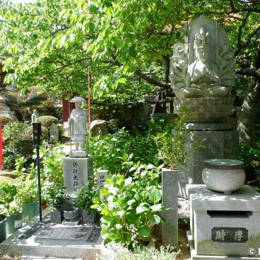 Shima (Ise Peninsula, Mie Prefecture), Buddhist statues in the outer enclosure of Daiji-ji temple