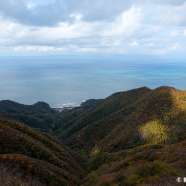 Yahiko-jinja, Autumn panorama from Mount Yahiko 2
