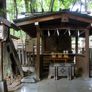 Nogi-jinja (Tokyo), Secondary shrine Shomatsu
