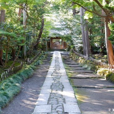 Daibutsu Hiking Trail (Kamakura), Jufuku-ji temple along the path