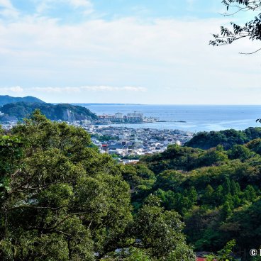 Daibutsu Hiking Trail (Kamakura), View on the Shonan coast and Zushi City