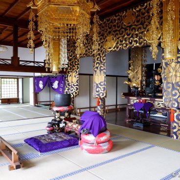 Genko-an (Kyoto), Buddhist altar at the temple's main hall