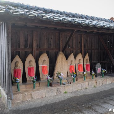 Takeda, Buddhist statues in the neighborhood surrounding the station