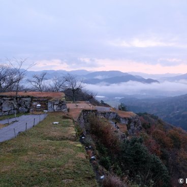 Takeda Castle Ruins (Hyogo), Sea of clouds at sunrise in November