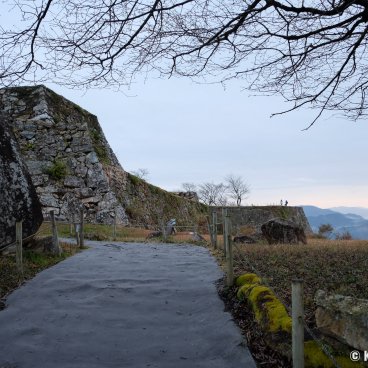 Takeda Castle Ruins, Walking path between the fortification walls