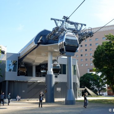 Yokohama Air Cabin, View on the boarding platform from Unga Park