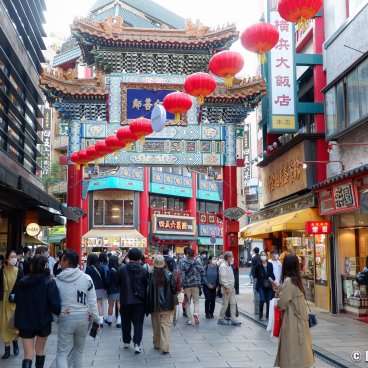 Chukagai (Chinatown in Yokohama), Chinese district's shopping street 2