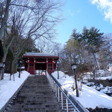 Kosen-ji (Kusatsu), Stairway at the entrance of the temple