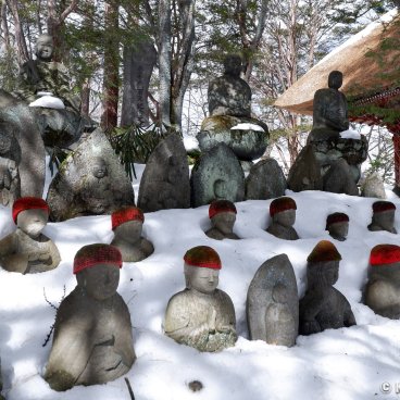Kosen-ji (Kusatsu), Lines of Jizo statues
