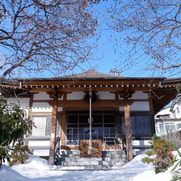 Shirane-jinja (Kusatsu), Temple of the Nichiren sect next to Shirane shrine 3