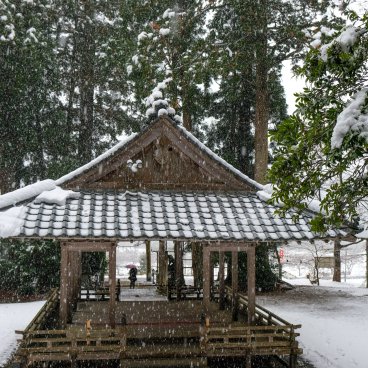 Miyama (Kayabuki no Sato), Pavilion at Chii Hachiman-jinja shrine 4
