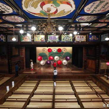 Yamaga, Inside view of the Yachiyo-za theater