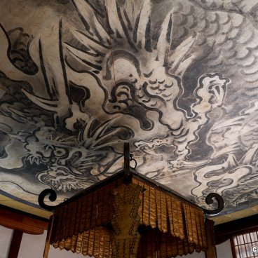 Bishamon-do (Kyoto), Dragon painting decorating the ceiling of Reiden pavilion