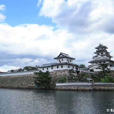 Imabari Castle (Shikoku), Keep and buildings surrounded by moats