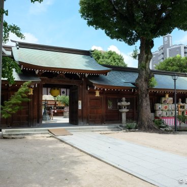 Kushida-jinja (Fukuoka), Secondary gate and shrine's enclosure 2