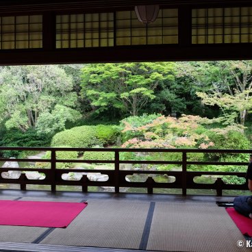 Yusentei Park (Fukuoka), View on the Ohiroma and the garden in summer